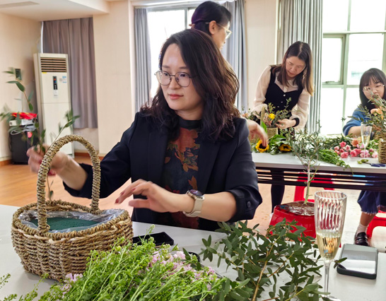 女神節(jié)里笑容翻飛，歡樂不退